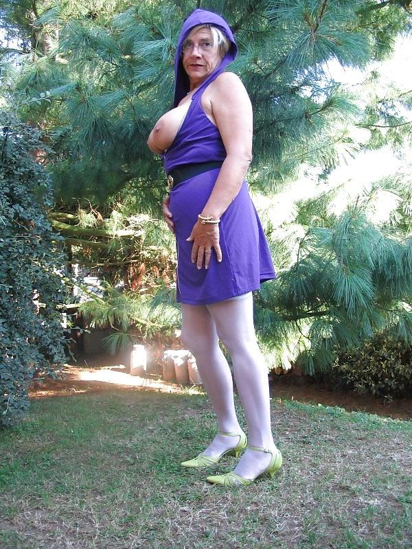 25P Mature Beauty - Annick 12