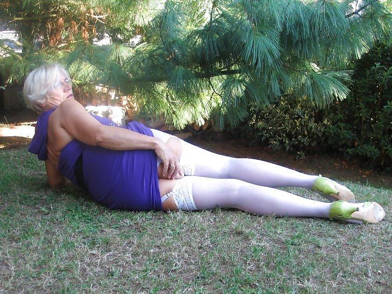 25P Mature Beauty - Annick 12