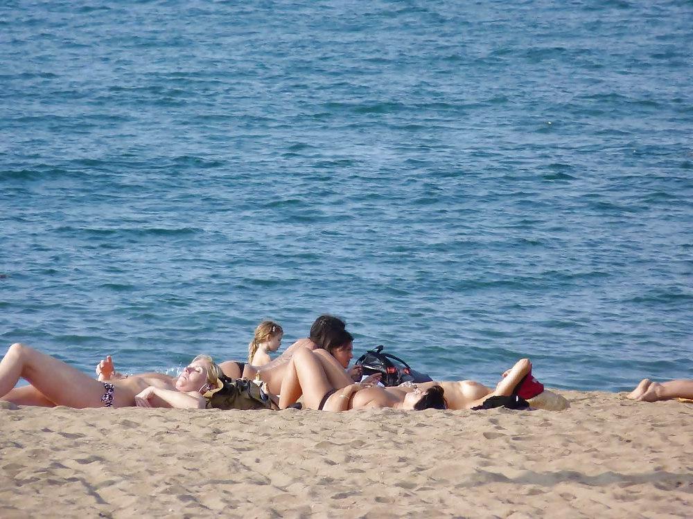 25P The beach 44