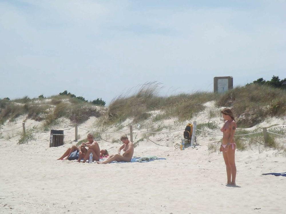 25P The beach 44