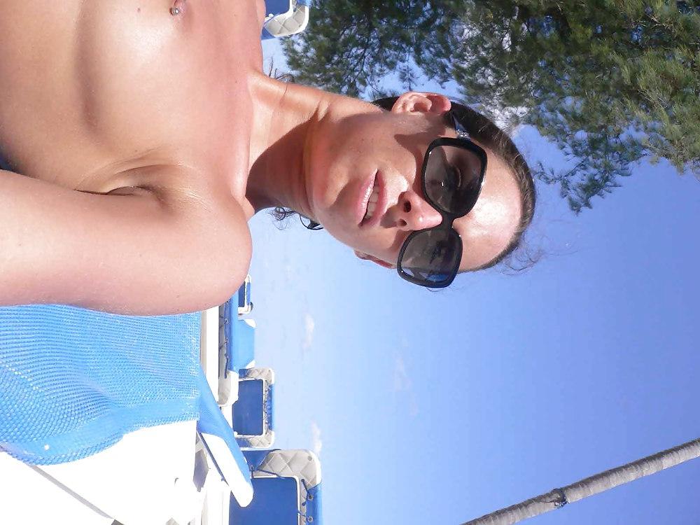 25P The beach 44