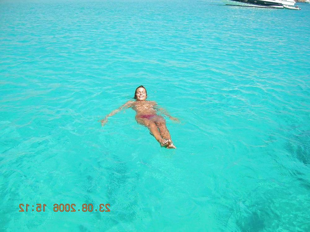 25P The beach 132