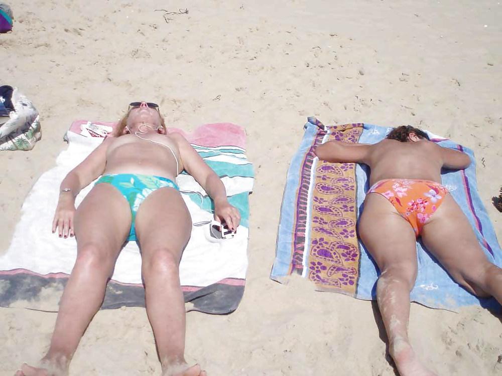 25P The beach 132