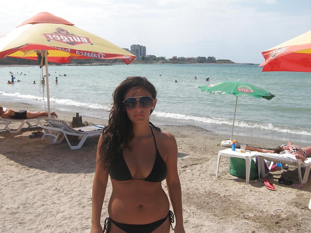 25P Romanian girl that likes to cheat on her BF