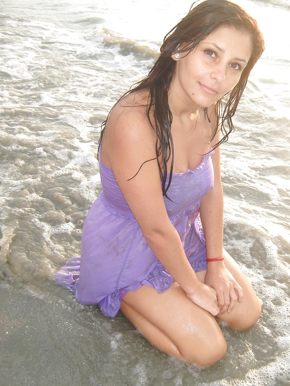 25P Romanian girl that likes to cheat on her BF