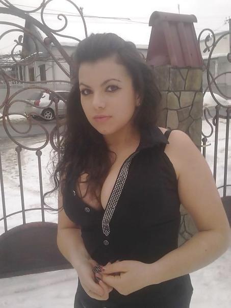 22P Busty Russian Woman 755