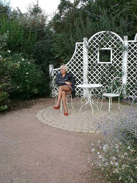 25P Mature Beauty - Annick 19