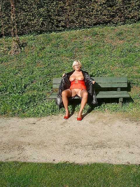 25P Mature Beauty - Annick 19