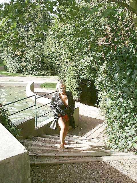 25P Mature Beauty - Annick 19