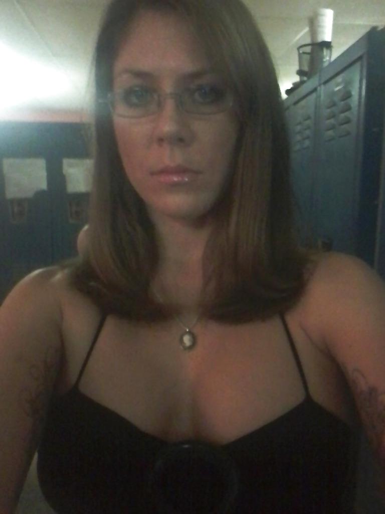 18P Sexy Brunette MILF Self Shots