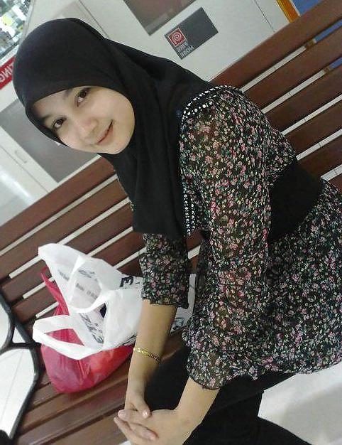 25P Little Hijab Beauty