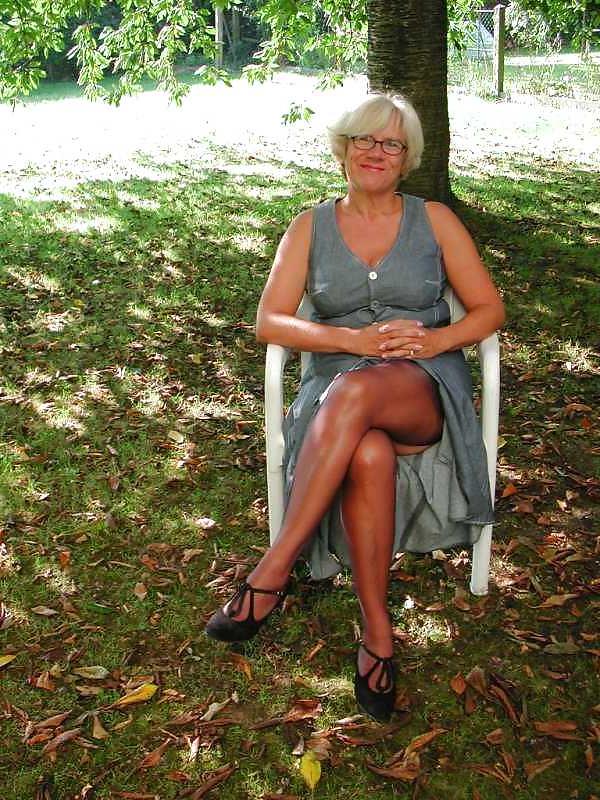 25P Mature Beauty - Annick 15
