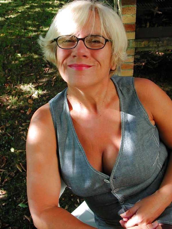 25P Mature Beauty - Annick 15