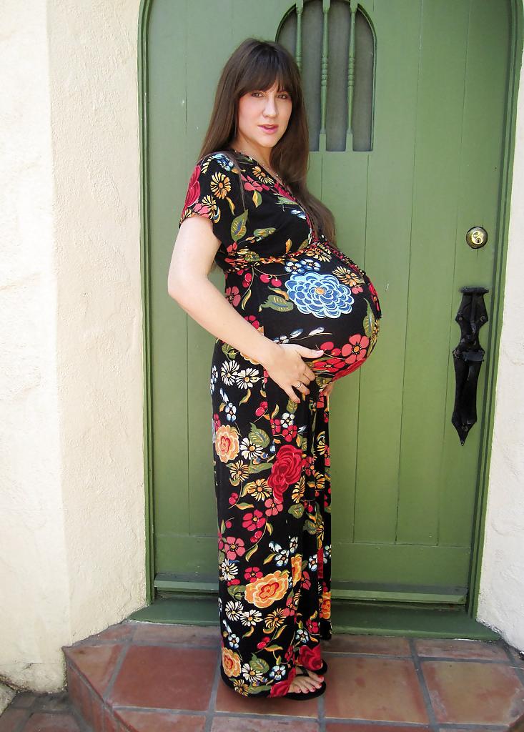 25P Pregnant beauty!