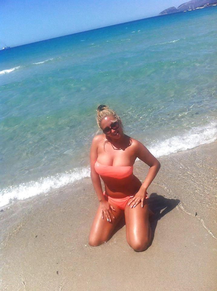 17P Romanian woman: Mirela