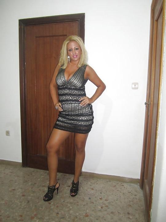 17P Romanian woman: Mirela