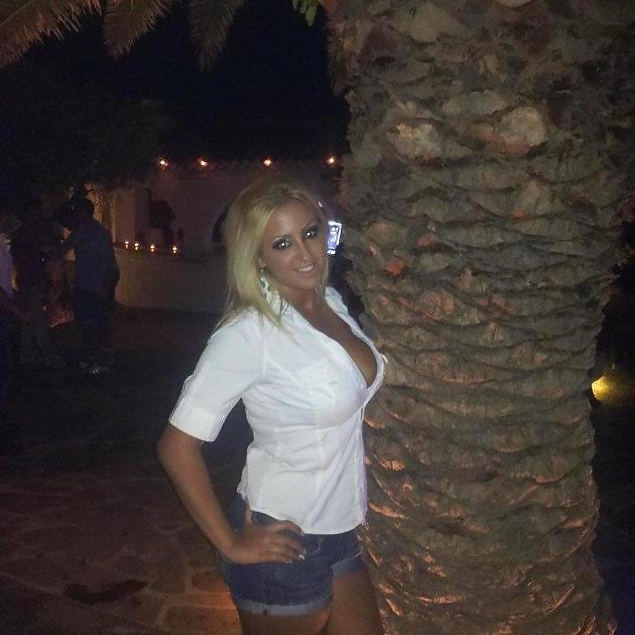 17P Romanian woman: Mirela