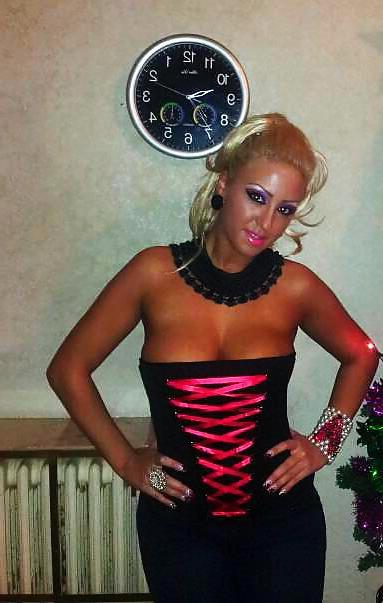 17P Romanian woman: Mirela