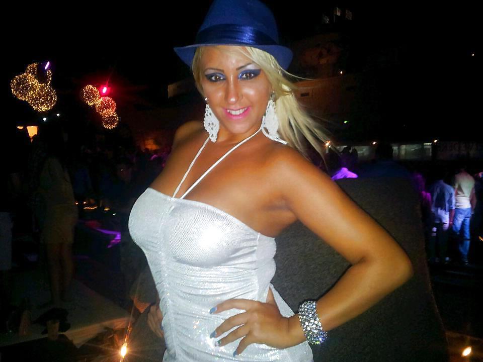 17P Romanian woman: Mirela