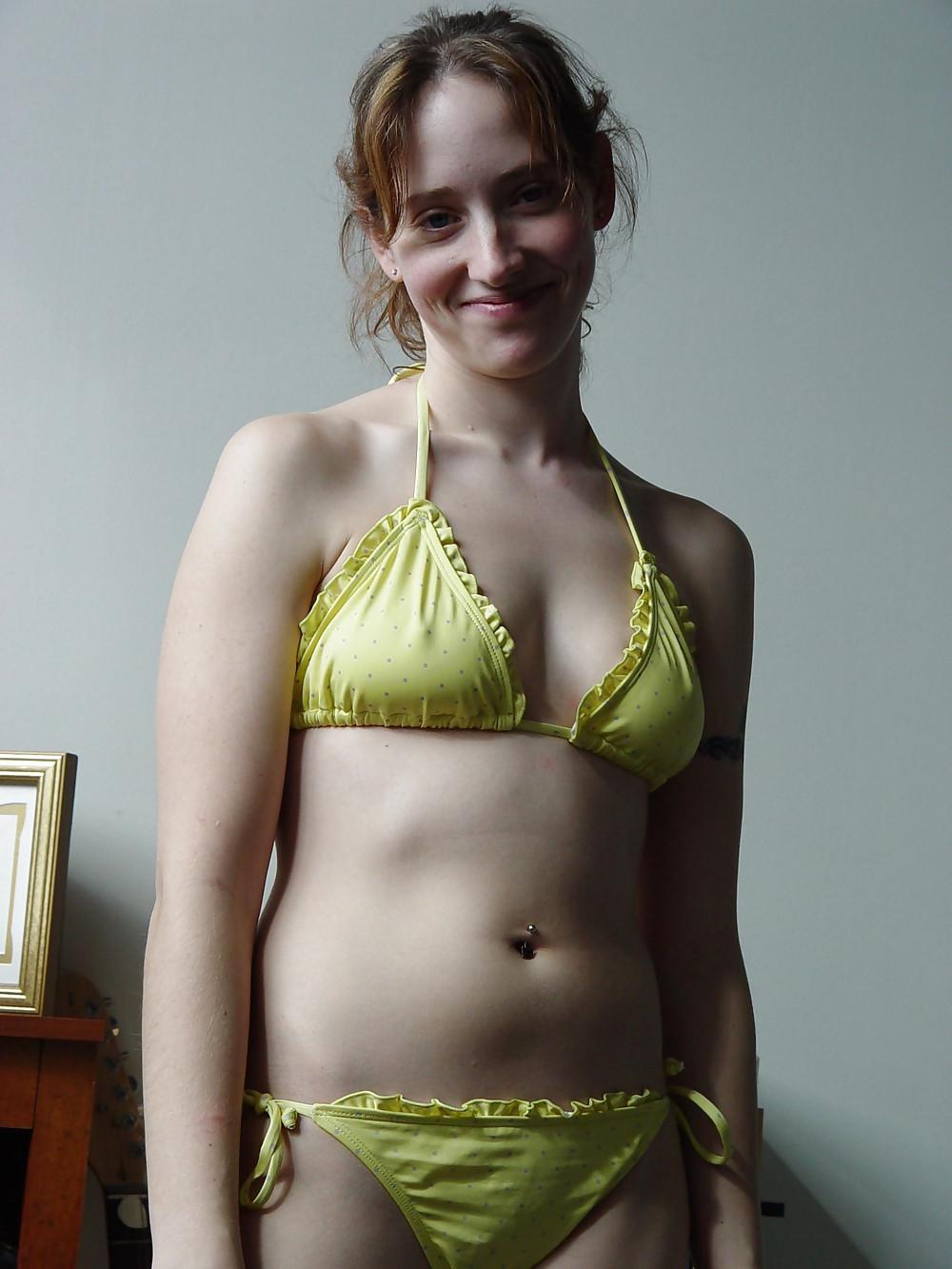 25P Nipples - Pokies - Braless - Downblouse