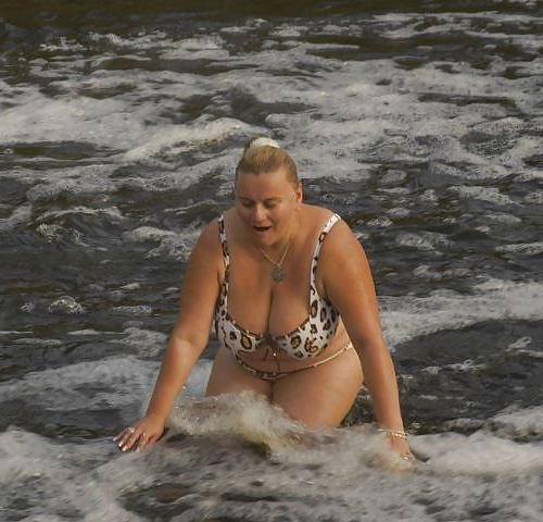 5P Busty Russian Woman 846