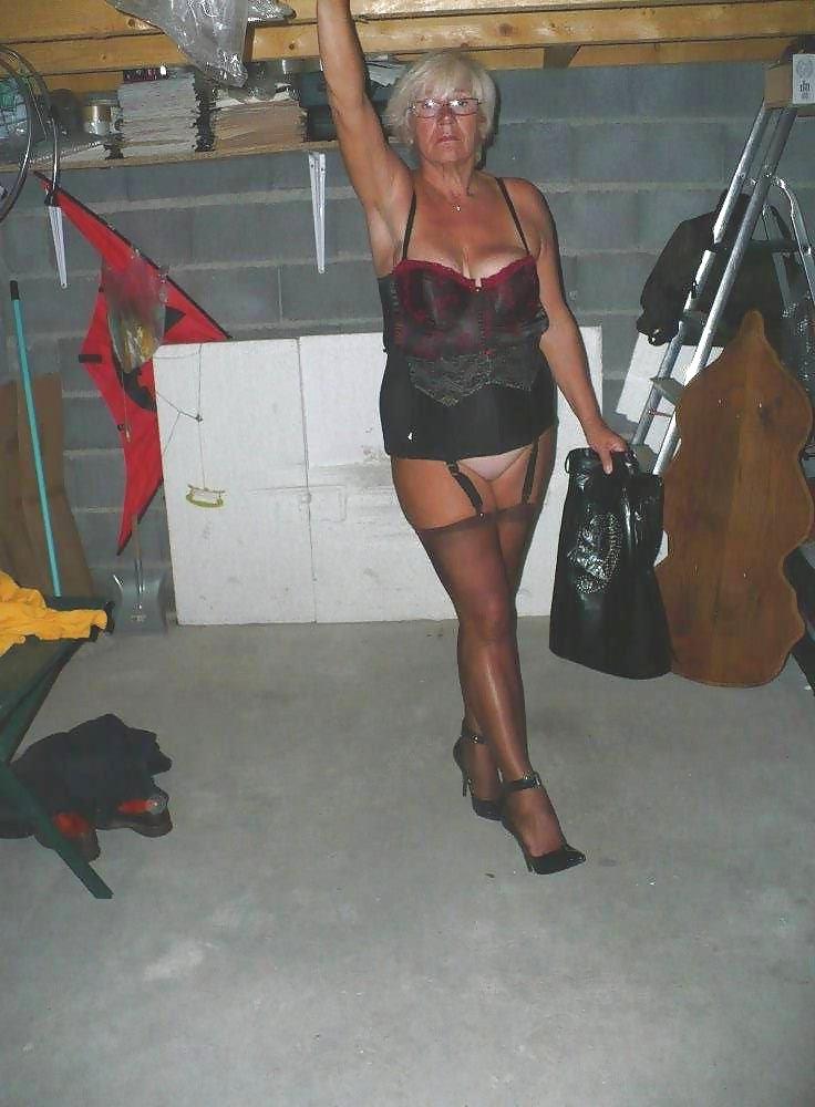 25P Mature Beauty - Annick 10