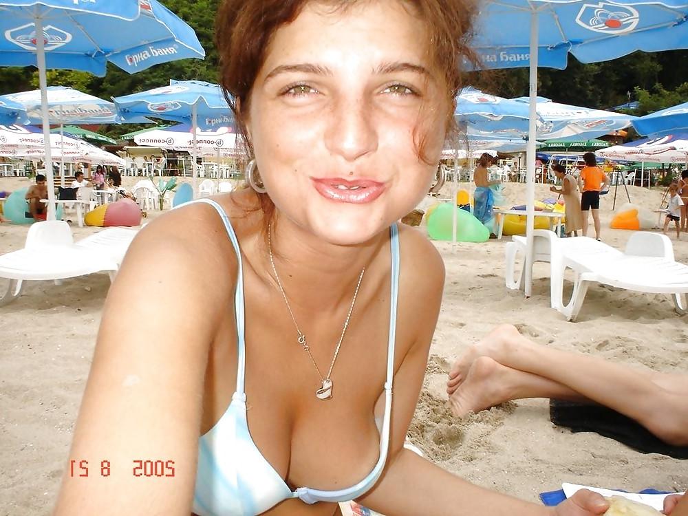 15P Downblouse nippleslips and upskirt