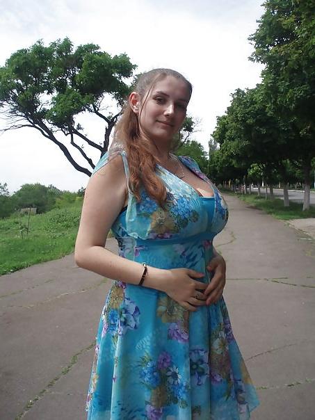 16P Busty Russian Woman 574