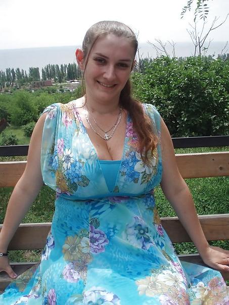 16P Busty Russian Woman 574