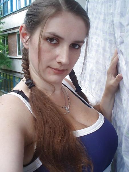 16P Busty Russian Woman 574