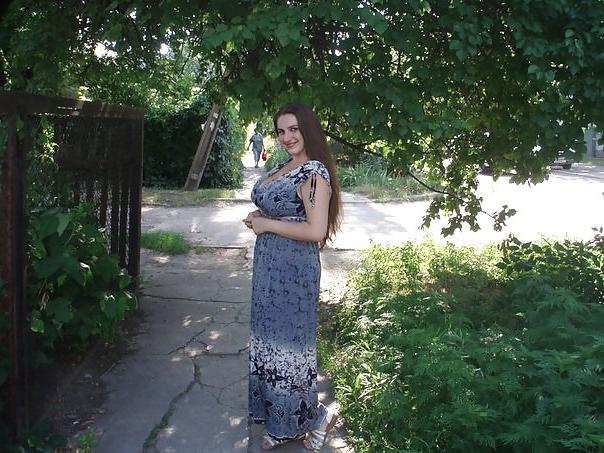 16P Busty Russian Woman 574