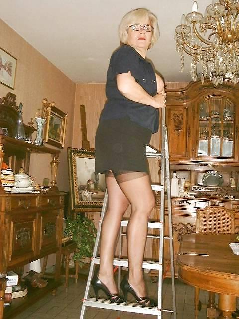 25P Mature Beauty - Annick 30