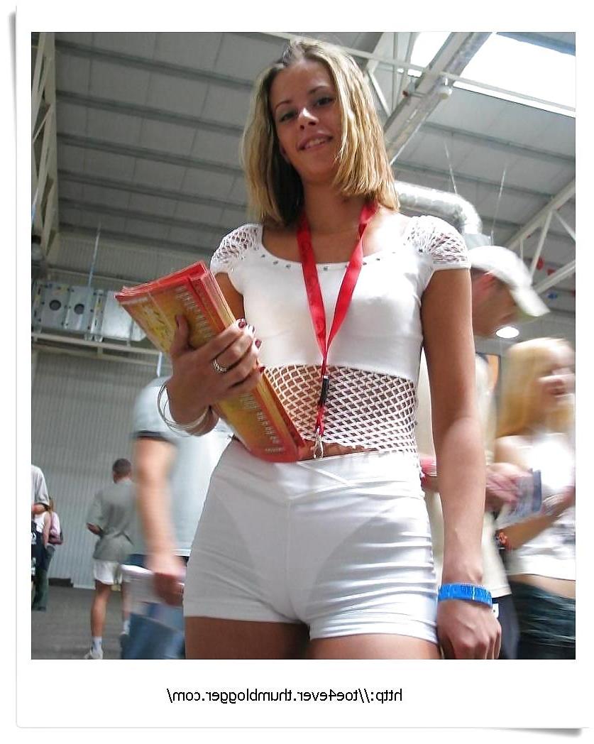 25P I can see your knickers through your clothes