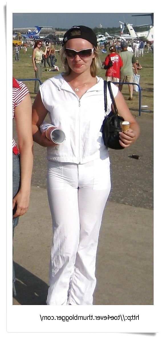 25P I can see your knickers through your clothes