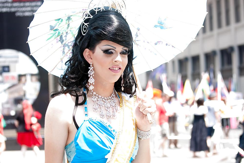 25P The Beauty of Drag