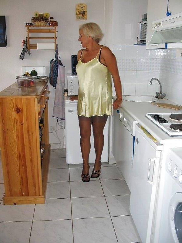 25P Mature Beauty - Annick 17