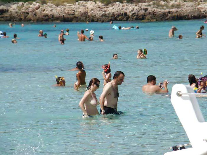 25P The beach 198