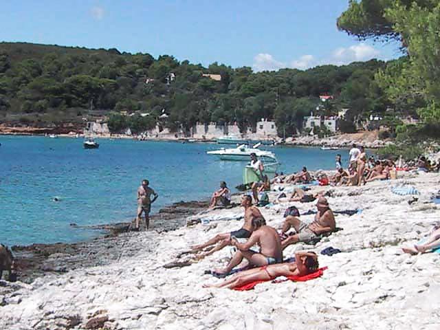 25P The beach 198