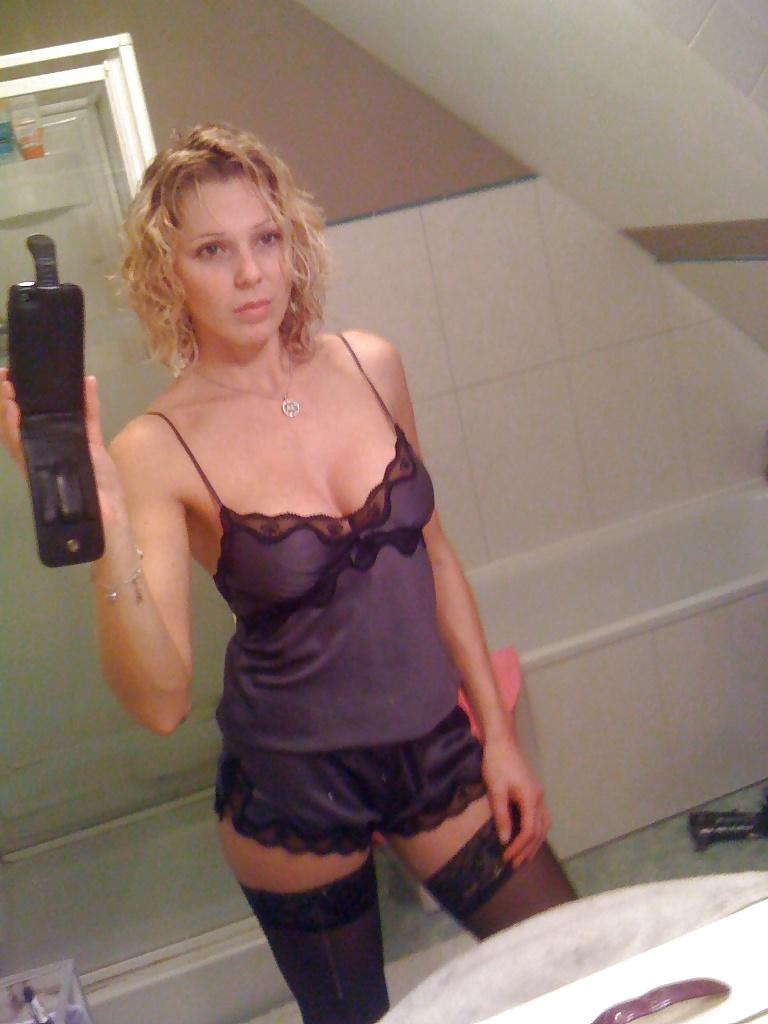 13P Blonde MILF Self Pics