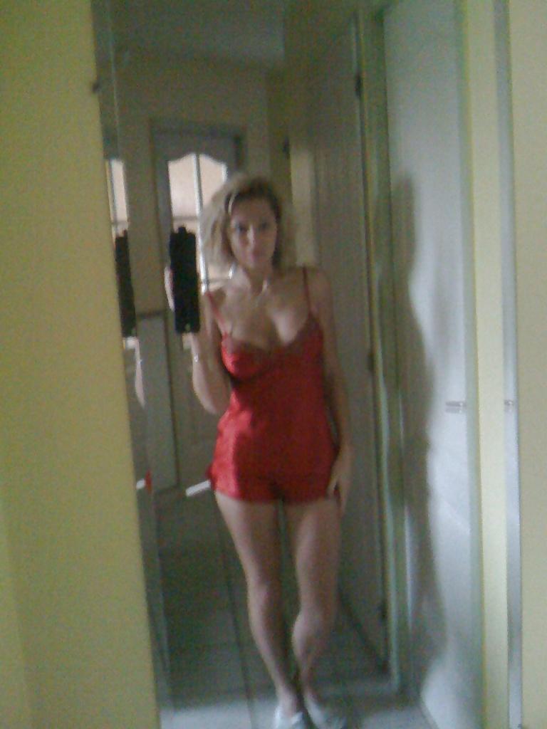 13P Blonde MILF Self Pics