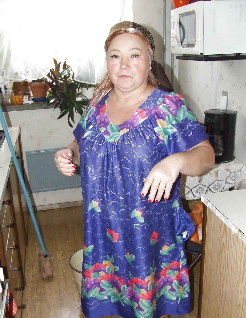 16P Woman  in the cleaning