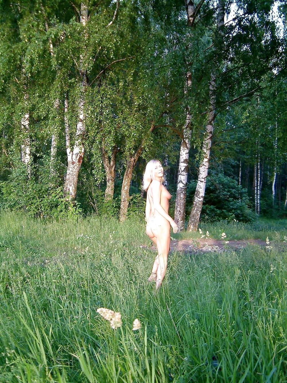 25P Cute Lesbians Outdoors
