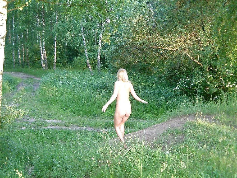 25P Cute Lesbians Outdoors