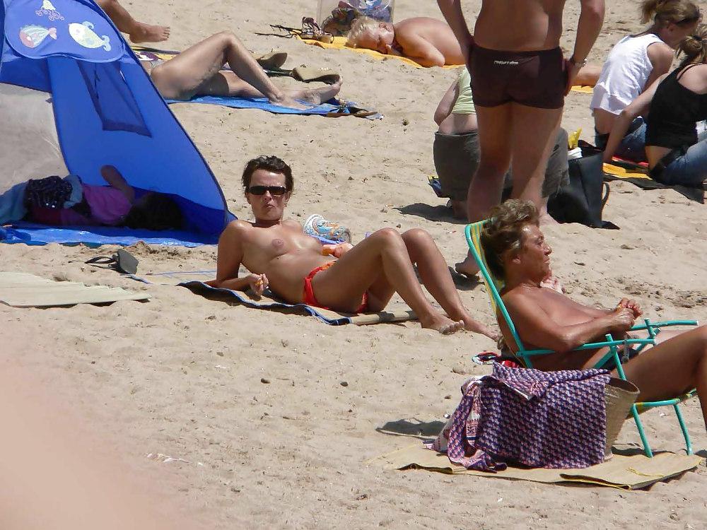 25P The beach 93