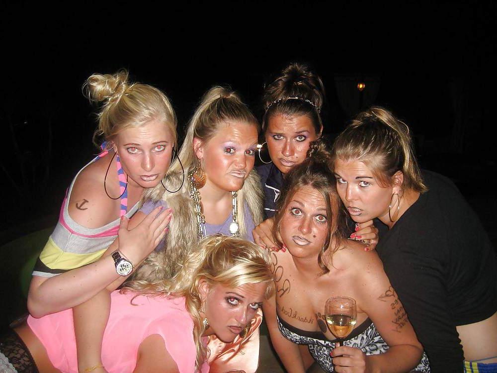 25P Girls on vacation