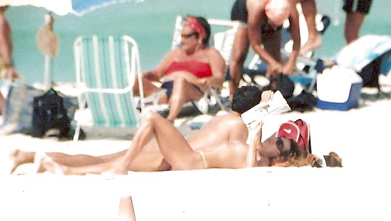25P The beach 162