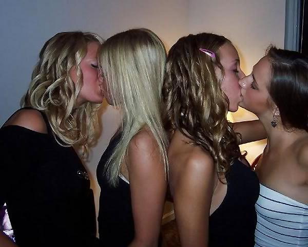 25P Girls Kissing Girls pt3