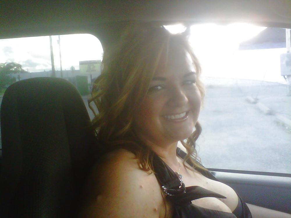 8P Want to see me topless ?
