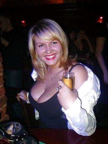16P Busty Russian Woman 1228