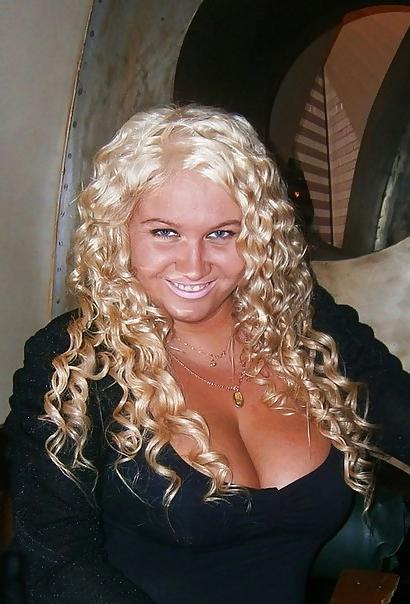 16P Busty Russian Woman 1228